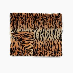 BNWT Lola Blanket in Jungle Tiger Size Large
